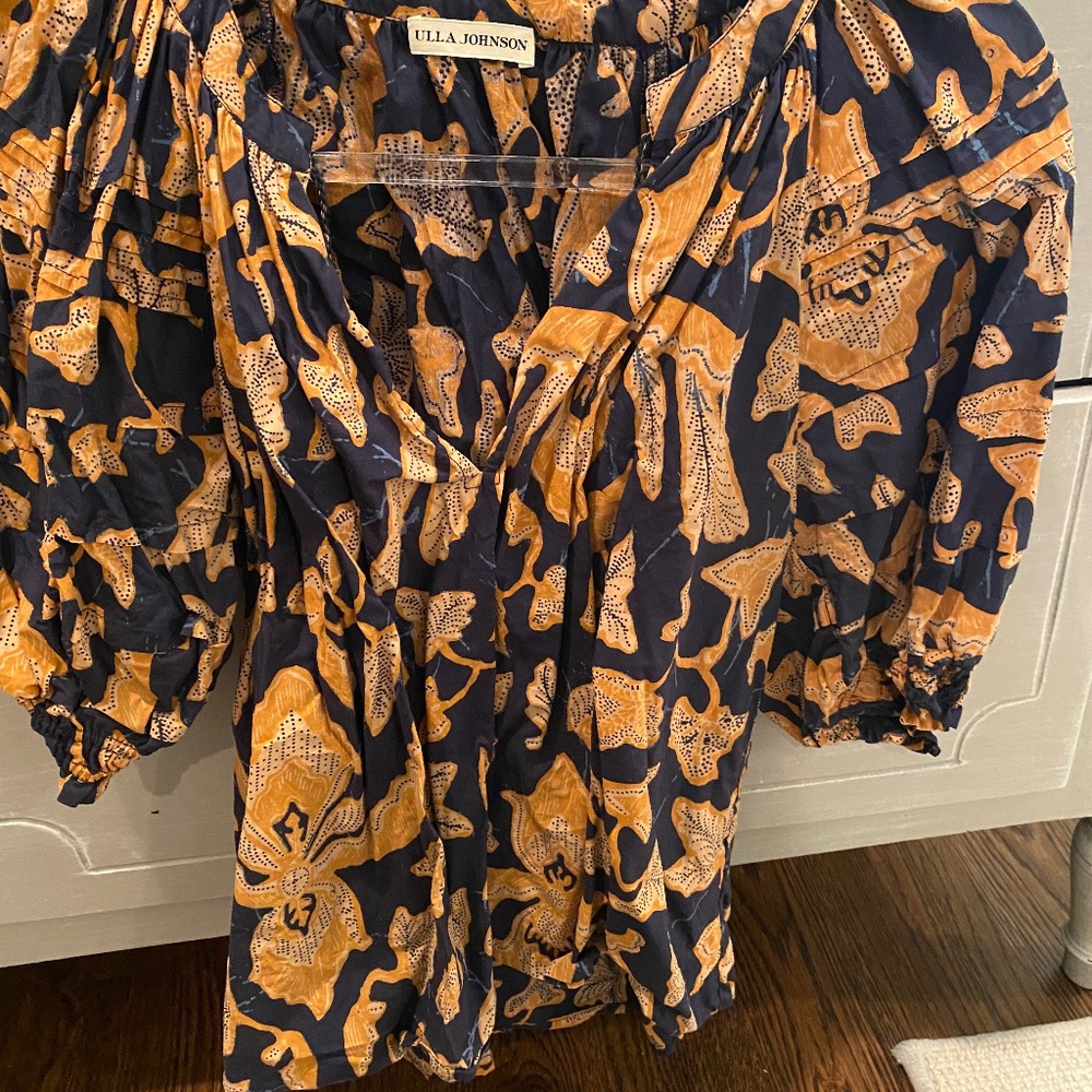 Ulla Johnson puff sleeve too / 2